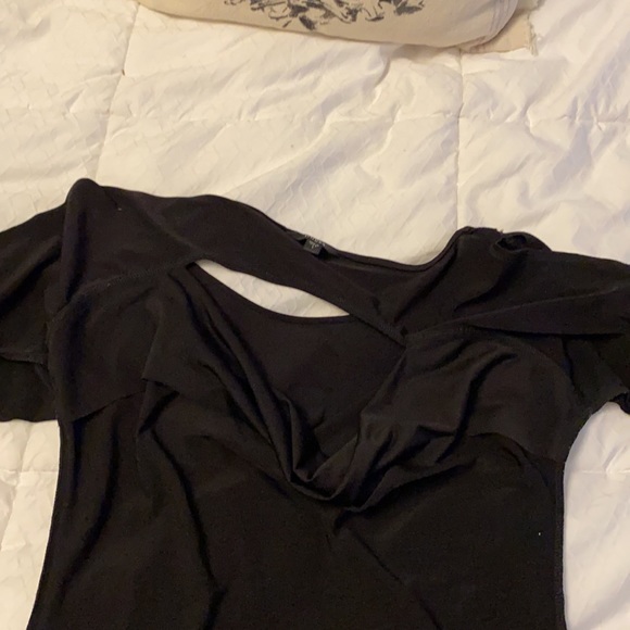 Black Guess top - Picture 4 of 4